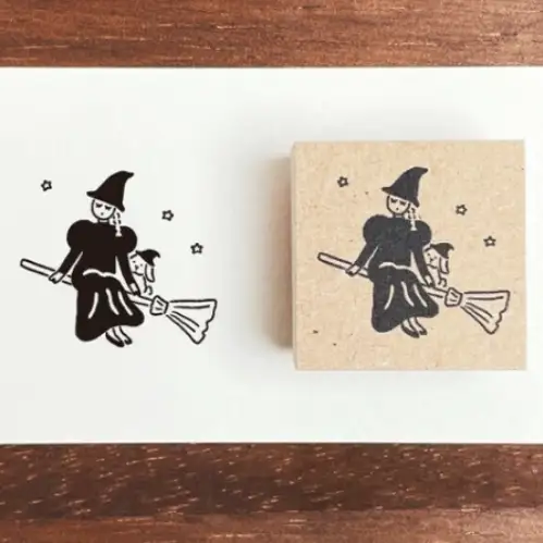 Stamp Marche - Timbro October Merle Witch Seasonal Illustration Stamp [Dimensione: 30mm x 30mm] Made in Japan